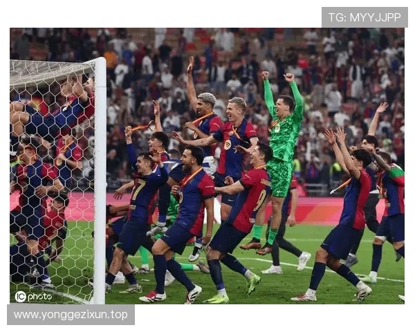 皇马碾压巴萨巴萨温格犀利点评：强弱分明如同成人对阵孩童